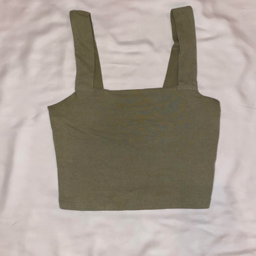 green cropped tank